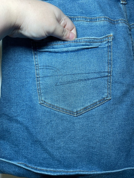 American Eagle Women’s Stretch Mom High Waisted Blue Denim Shorts Size 14 - Picture 13 of 16